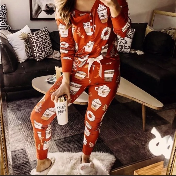 FALL AUTUMN PUMPKIN SPICE DONUT STARBUCKS COFFEE Frappuccino PAJAMAS PJ - Picture 6 of 7